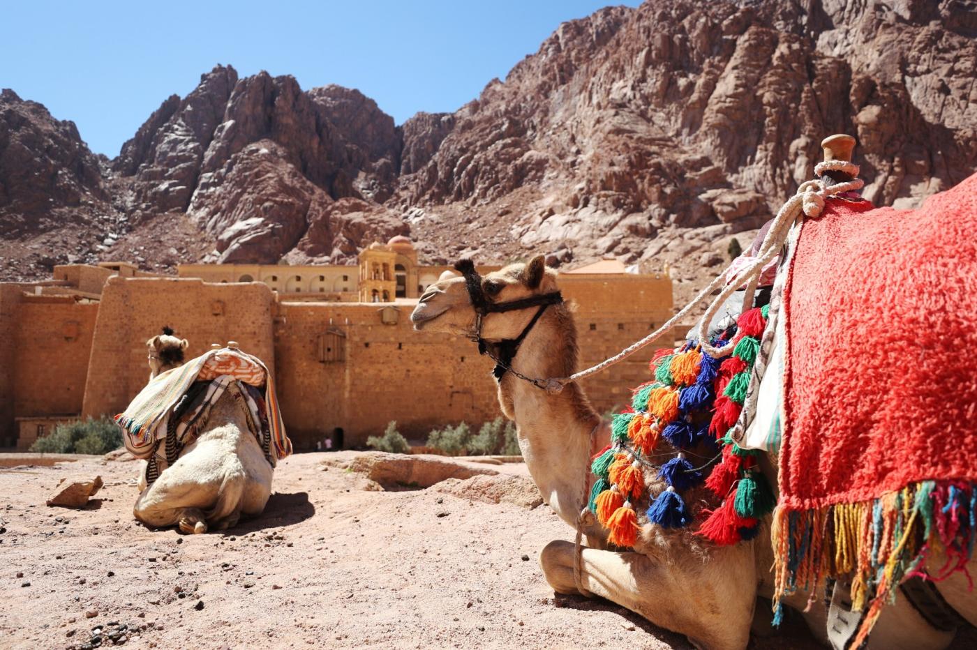 غضب بين سكان “سانت كاترين” المصرية إثر “مشروع تنمية”.. الأهالي اتهموا السلطات بـ”تدمير” المدينة السياحية