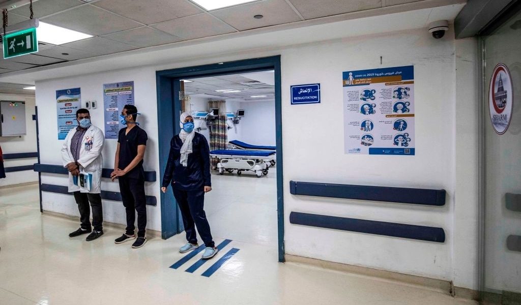 أرقام صادمة حول استقالة الأطباء في مصر من المستشفيات الحكومية.. أجورهم هزيلة ويتعرضون لـ”الإذلال”