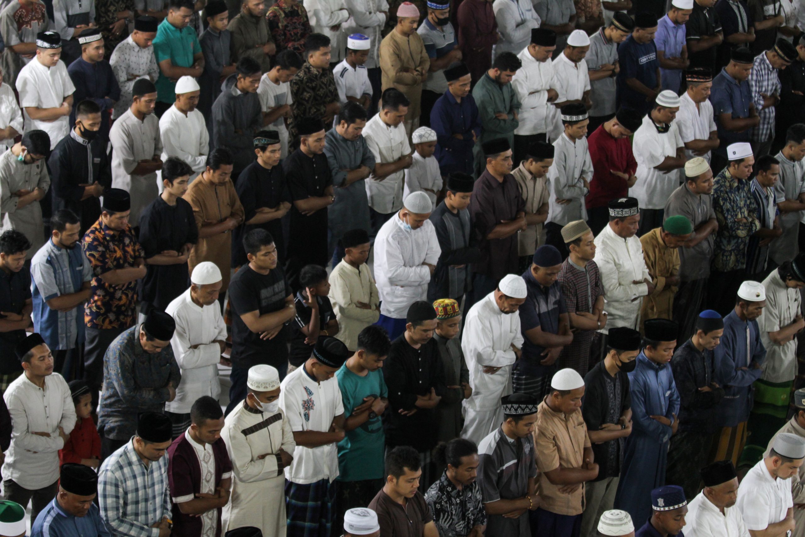 جوجل تتحرك ضد تطبيقات شهيرة مُخصصة للمسلمين.. تجمع بالخفاء معلومات عنهم لصالح “الاستخبارات الأمريكية”