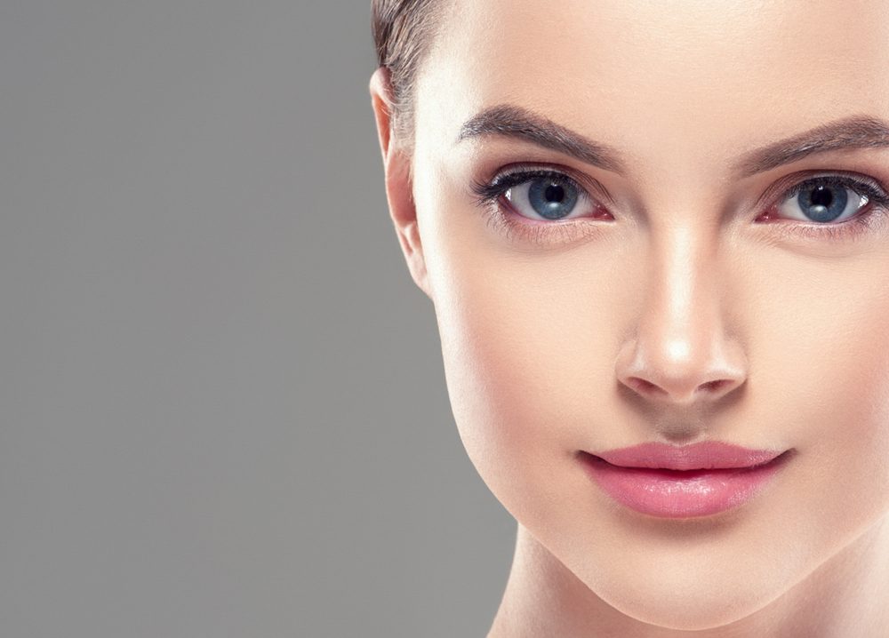 تجميل الأنف بدون جراحة \ shutterstock