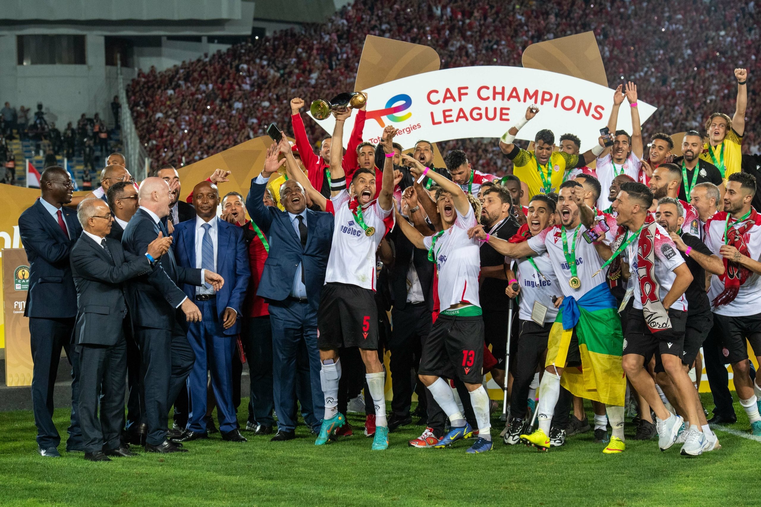تتويج الوداد البيضاوي بدوري أبطال غفريقيا