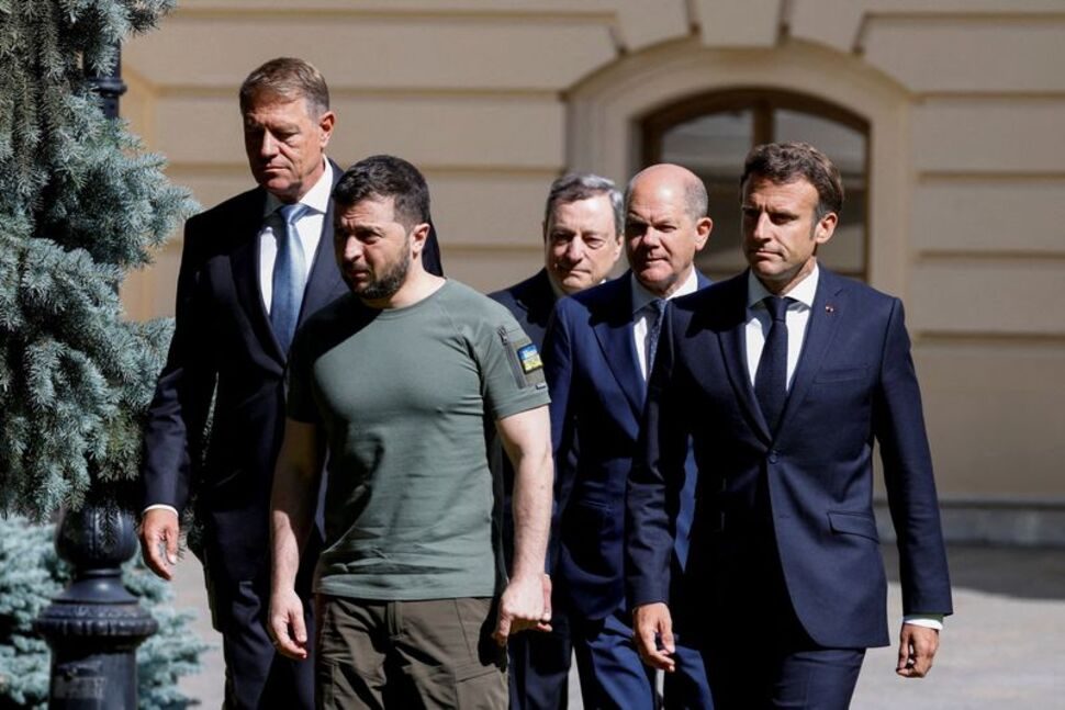 أوكرانيا تنال بطاقة الترشح للاتحاد الأوروبي.. فما مدى قدرتها حقاً على تطبيق قواعده وفرص انضمامها؟