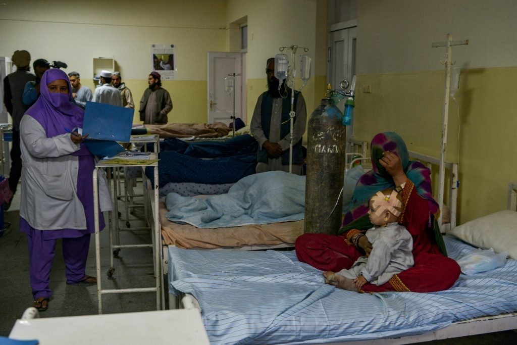 مصابون داخل أحد المستشفيات