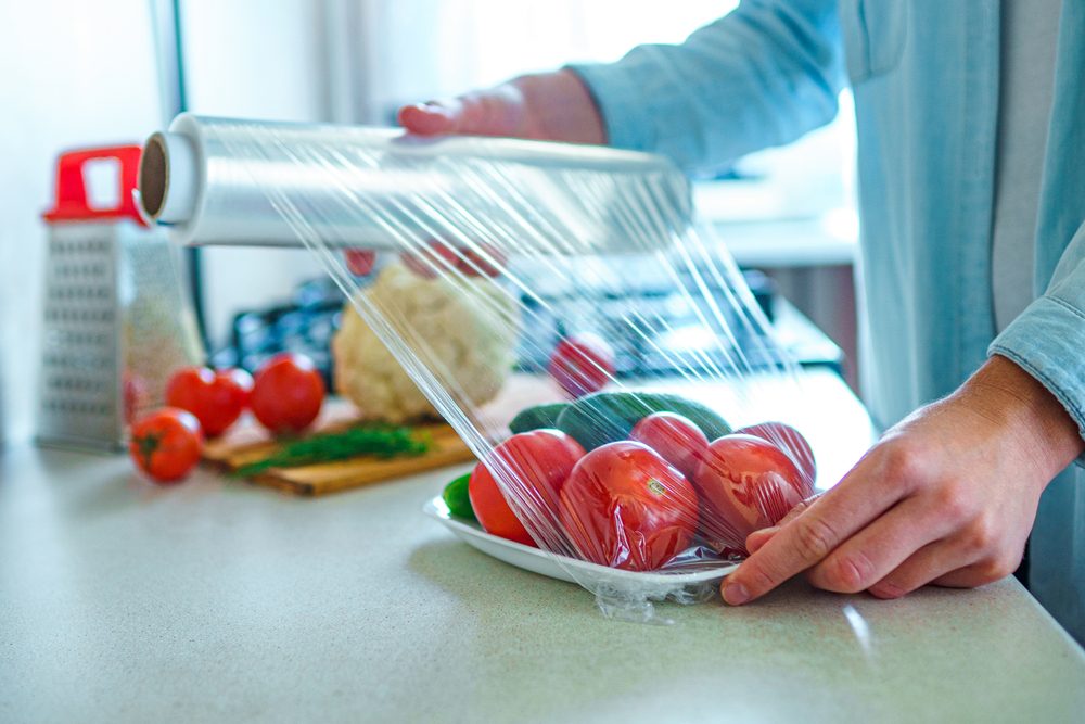 يُنصح بعدم إعادة استخدام هذا النوع أبداً، لأنه أكثر أنواع البلاستيك خطورة / shutterstock
