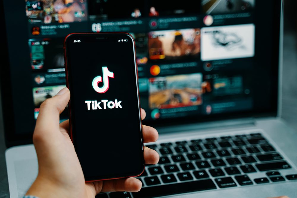 تطبيق تيك توك الصيني \Shutterstock