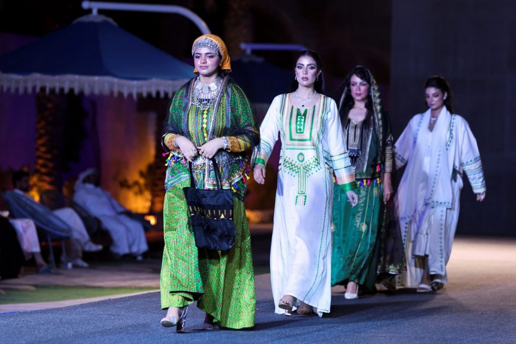 عرض أزياء عالمي في السعودية