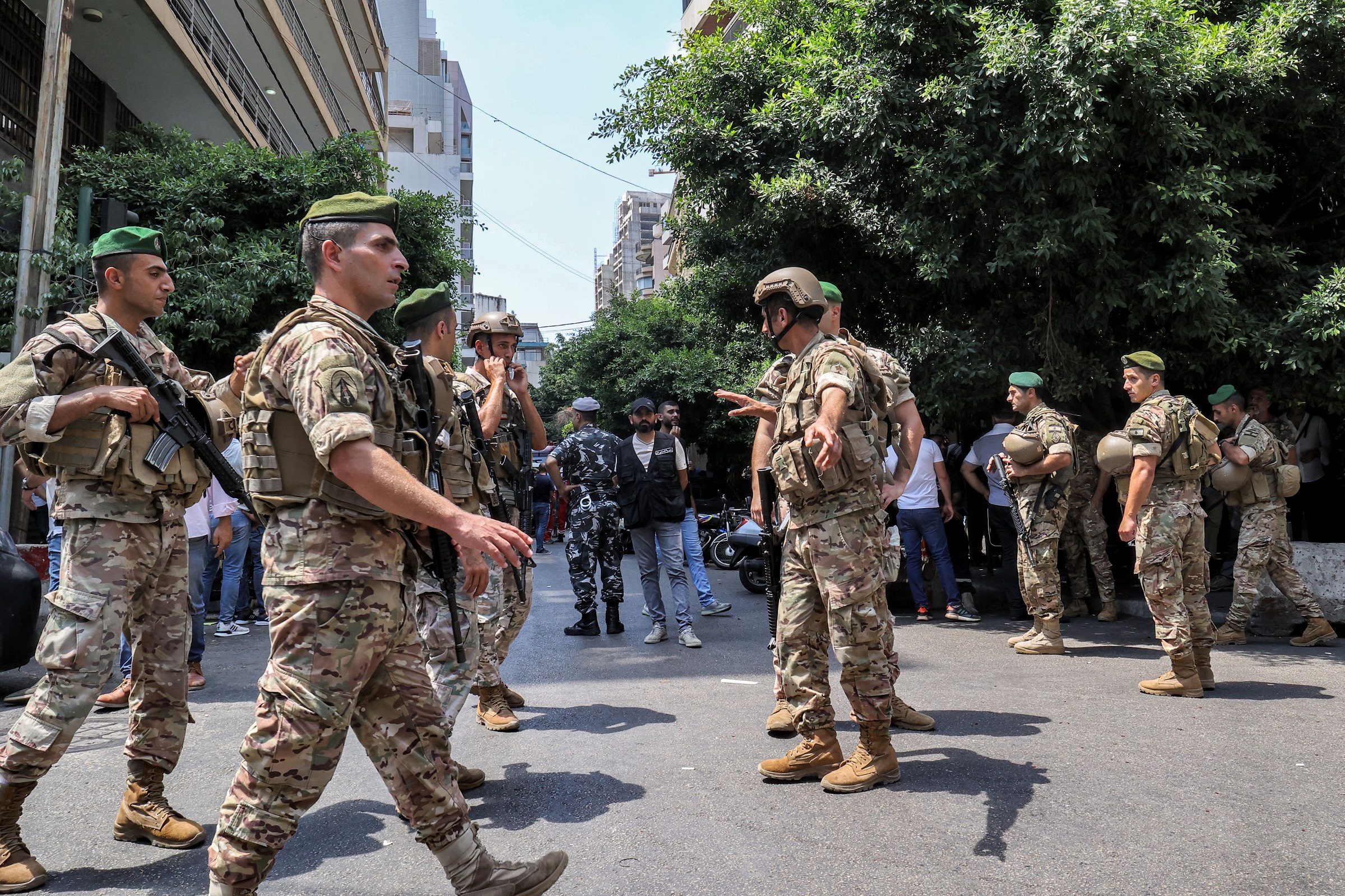 لبنان بيروت احتجاز رهائن الجيش اللبناني طرابلس