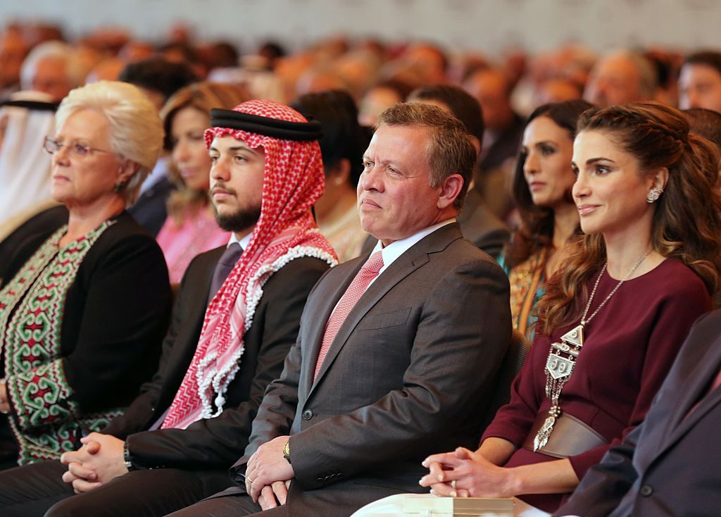 خطيبة الأمير الحسين تشعل مواقع التواصل.. من هي الآنسة السعودية التي ستصبح ملكة الأردن؟