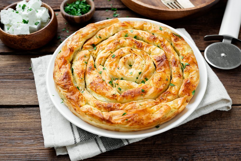 فطيرة الباستري الاسبانية بالجبن|shutterstock