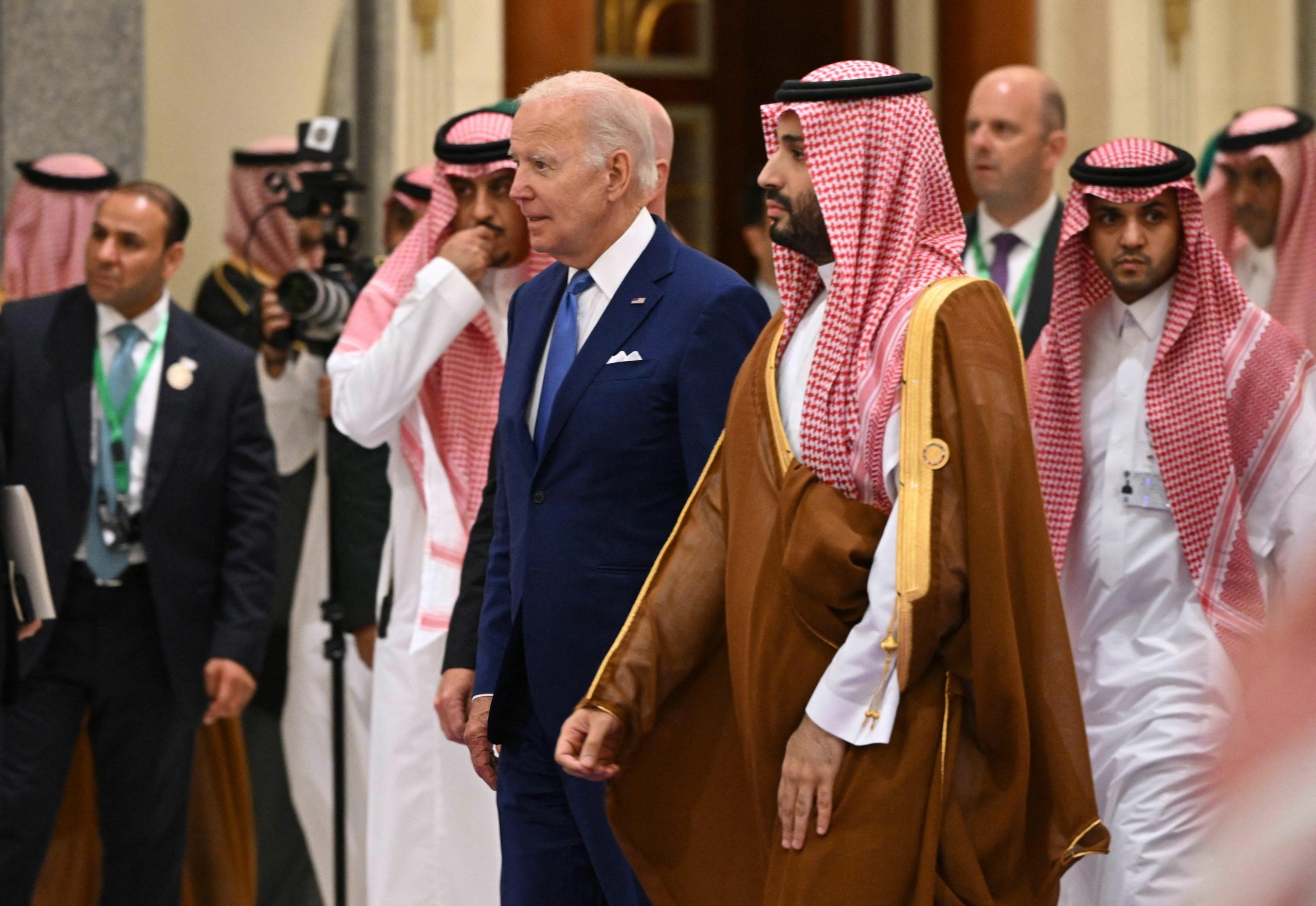 بايدن يتوعد السعودية بـ"عواقب" بعد رفضها زيادة إنتاج النفط.. واشنطن تعيد  تقييم علاقاتها مع المملكة 1