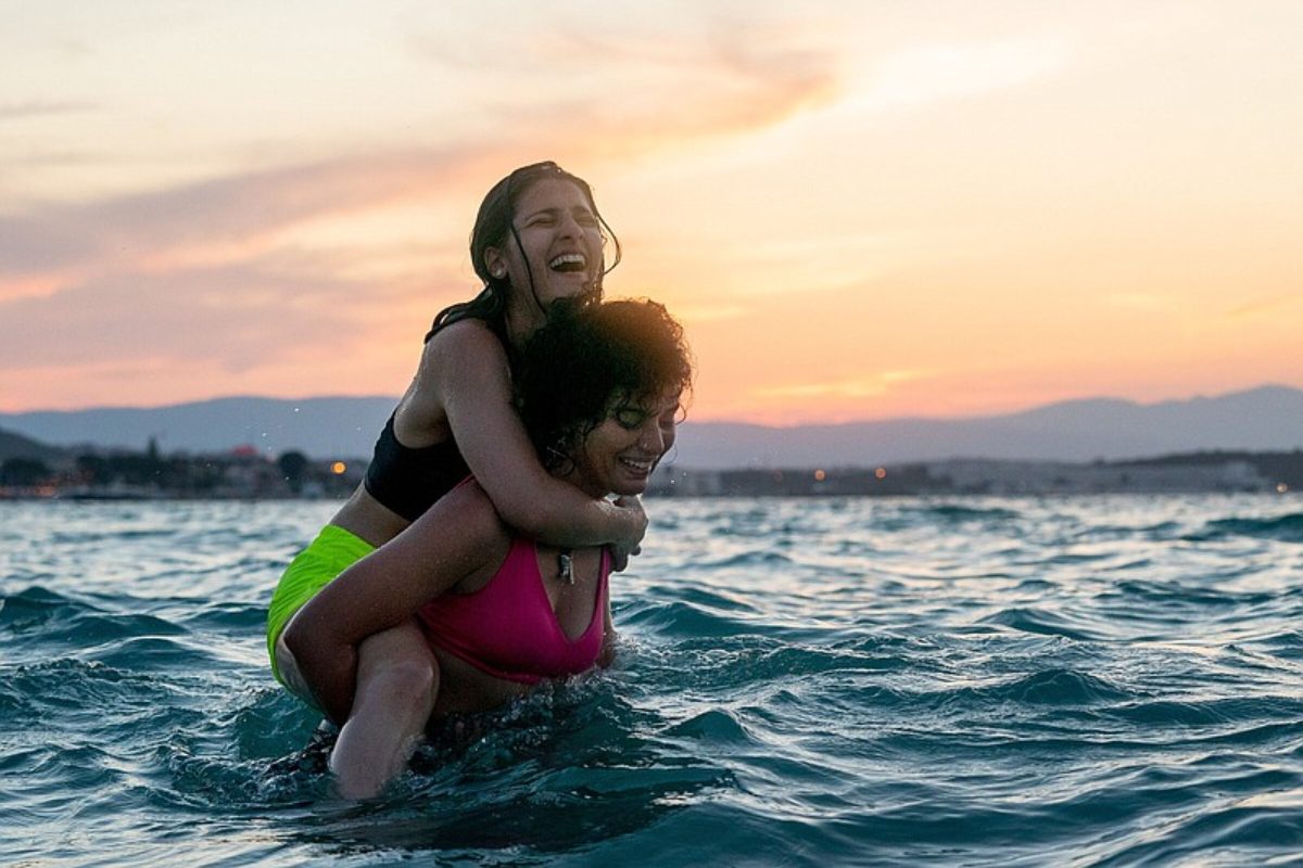 فيلم the swimmers