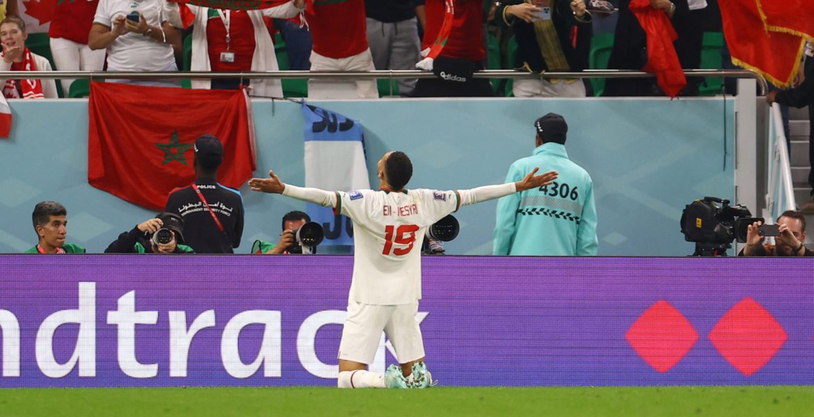 أهالي مدينة سبتة يشجعون منتخب أرض الأجداد! ينتظرون بحماسةٍ مباراة المغرب وإسبانيا وسط انتماءات “مشوشة”