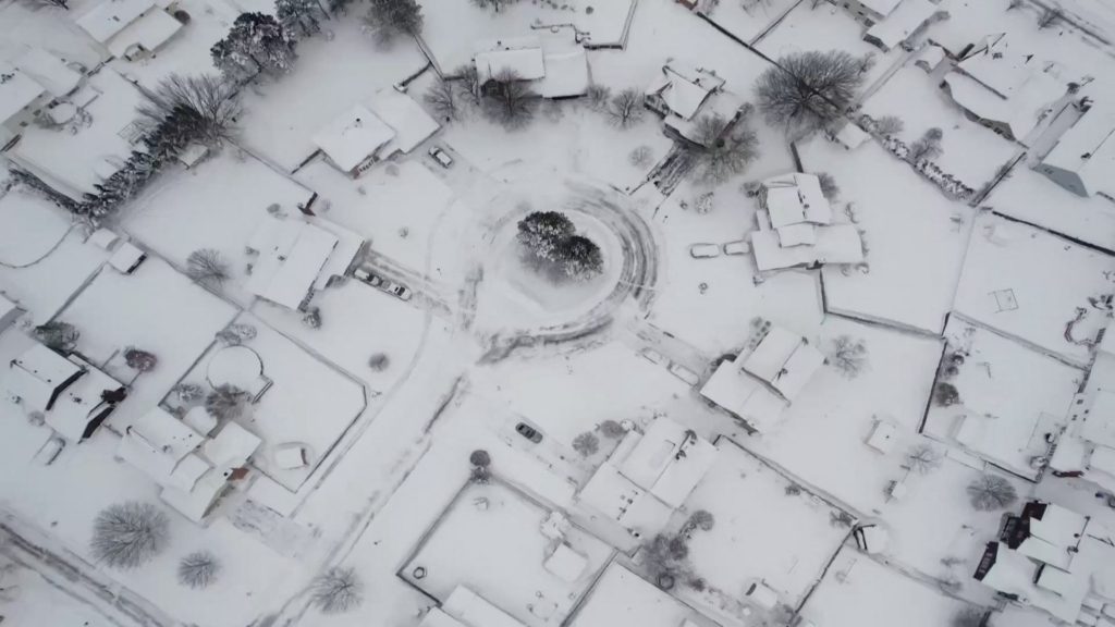 "عاصفة القرن" تضرب أمريكا/ رويترز