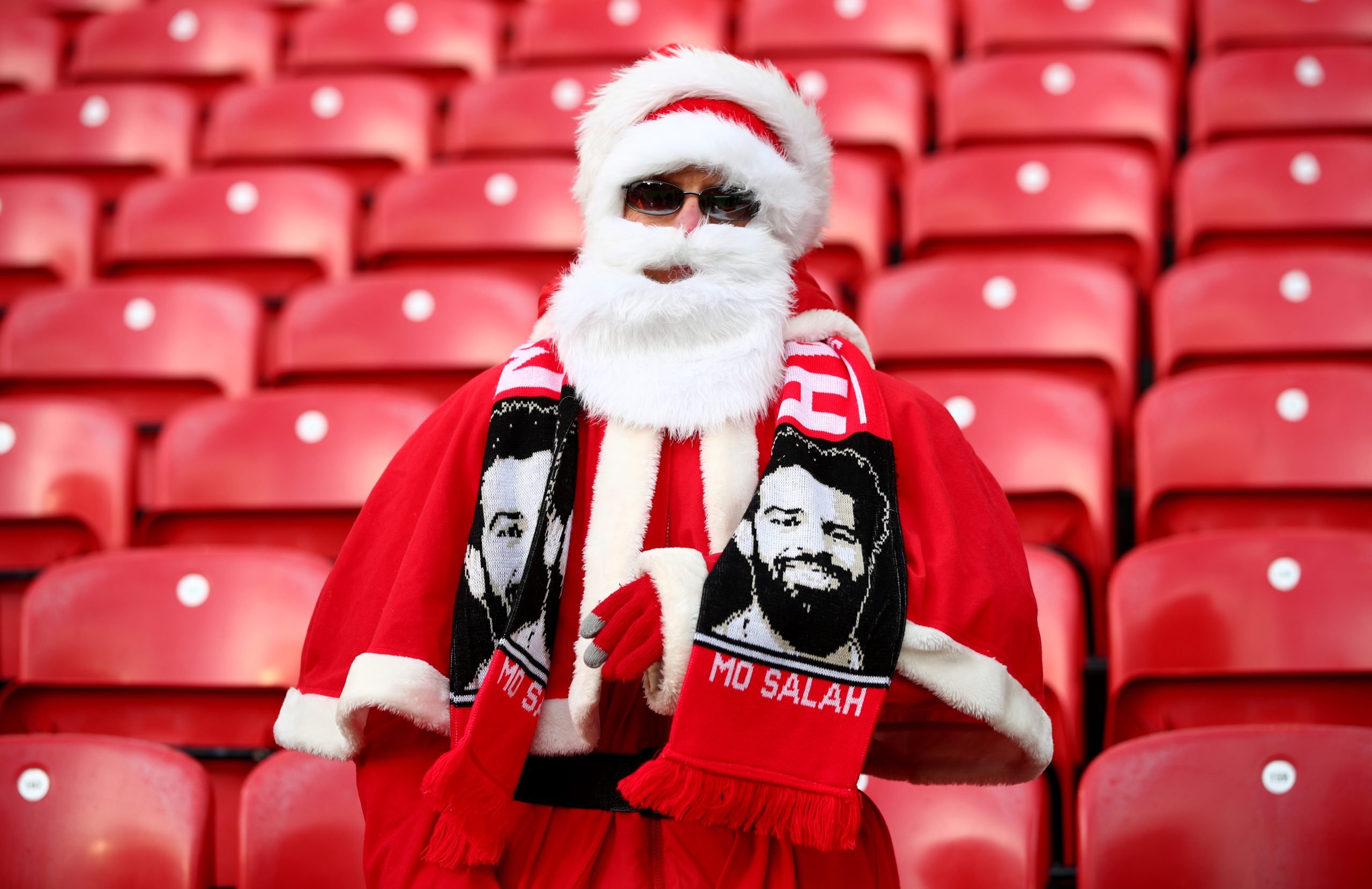 صورة محمد صلاح على وشاح مشجع لفريق ليفربول - gettyimages