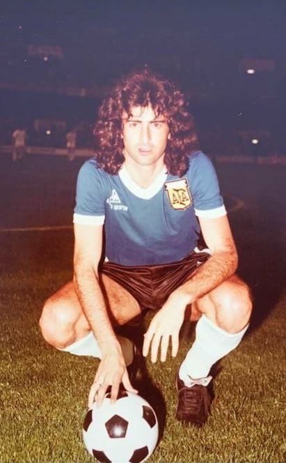 أول من قاد الأرجنتين نحو لقب كأس العالم/ وكيبيديا