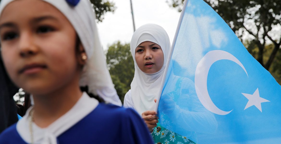كندا تستعد لاستقبال الآلاف من مسلمي الإيغور.. البرلمان اقترح خطة لتوطينهم على مدى عامين