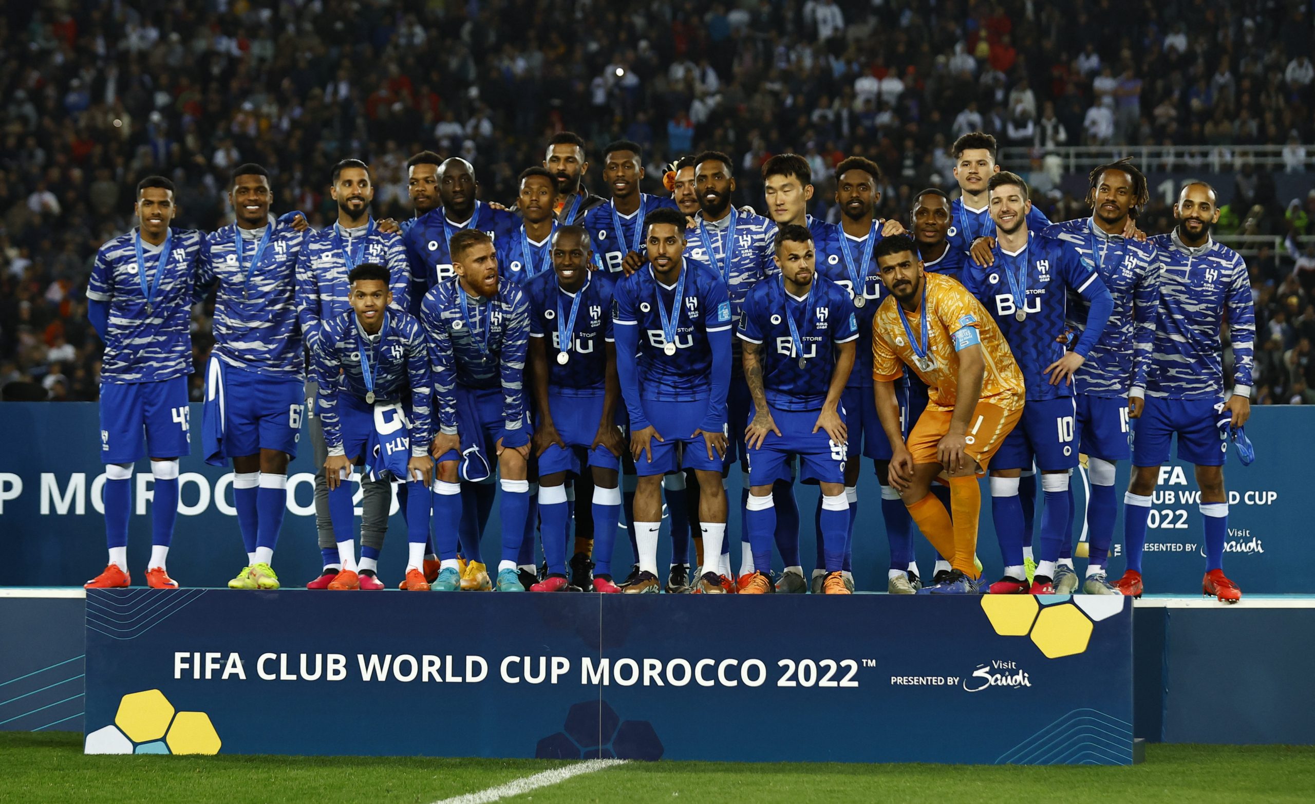 أمير سعودي يمنح 100 مليون ريال للاعبي الهلال (رويترز)