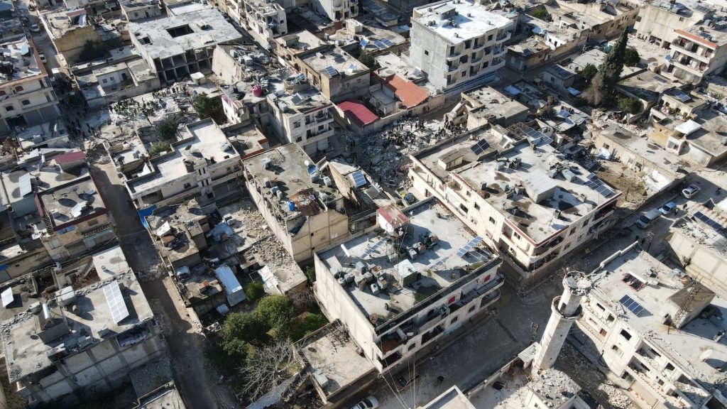 أوضاع إنسانية صعبة بعد الزلزال في مناطق الشمال السوري - خاص عربي بوست