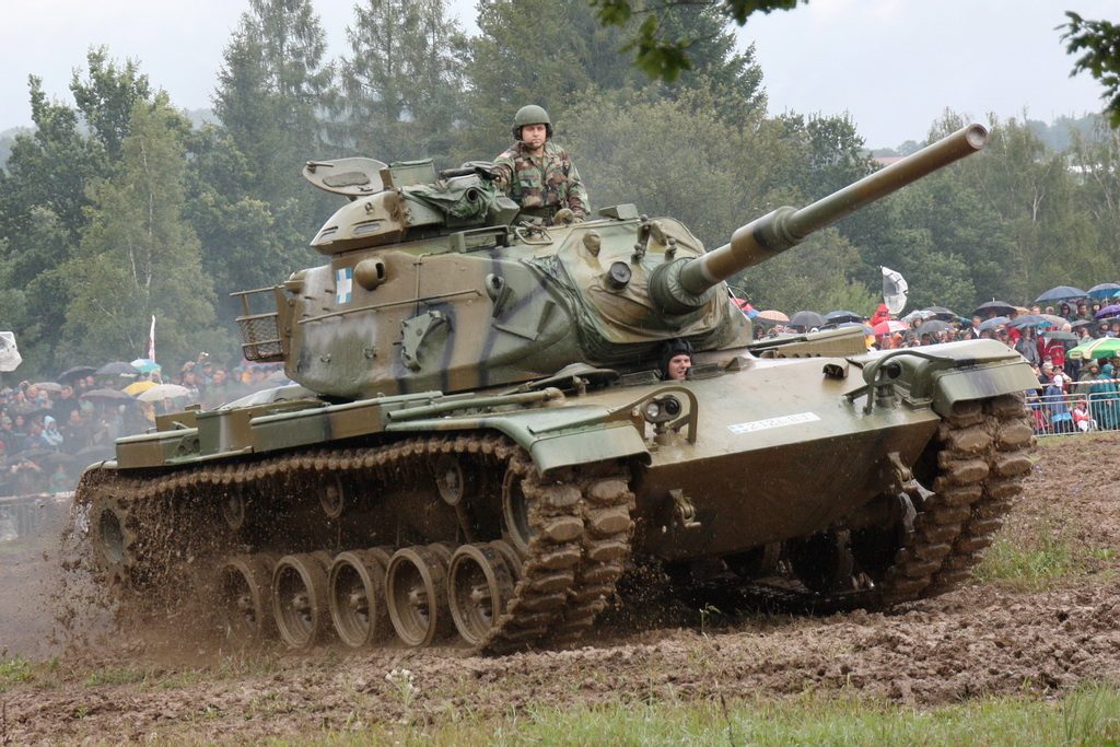الدبابة باتون M60