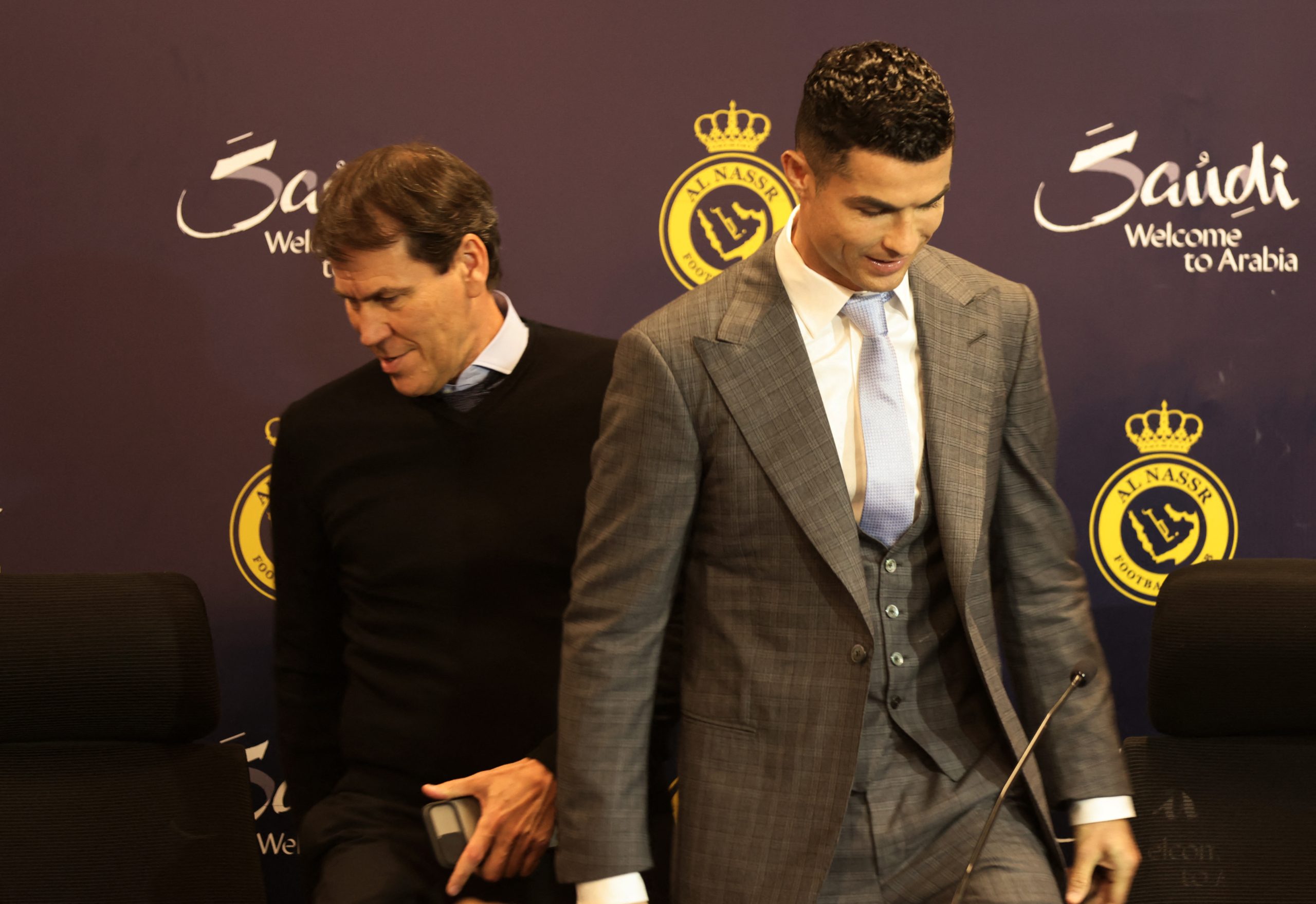 تعليق رونالدو على إقالة غارسيا من تدريب النصر (رويترز)