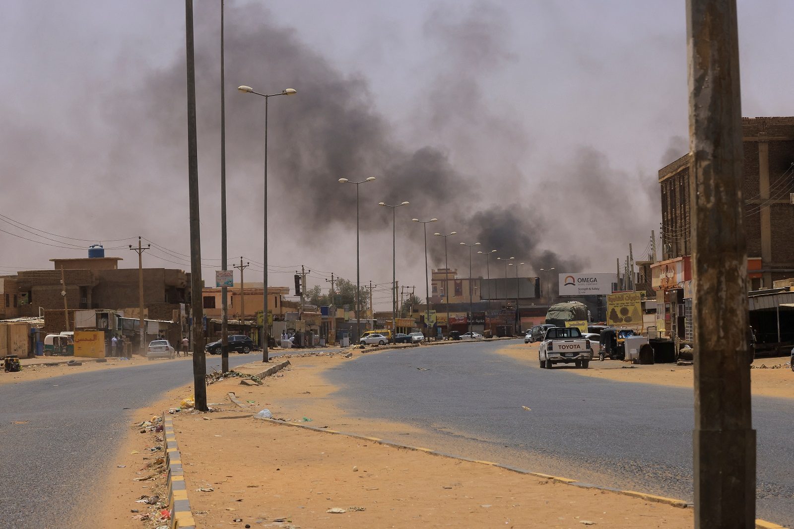 اشتداد القتال في السودان يثير قلق الدول العربية على رعاياها - رويترز