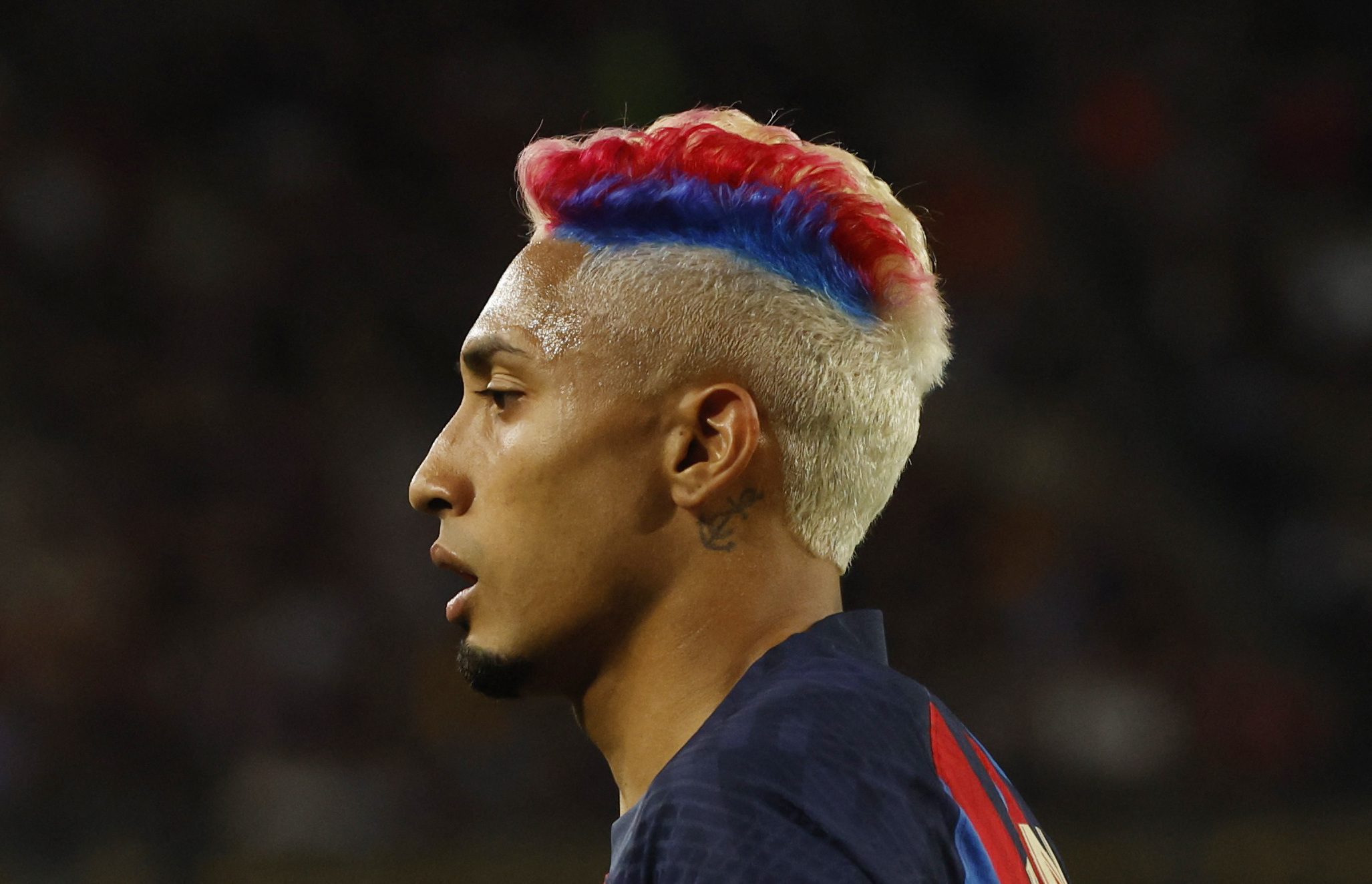 تتويج برشلونة بلقب الدوري الإسباني (رويترز)