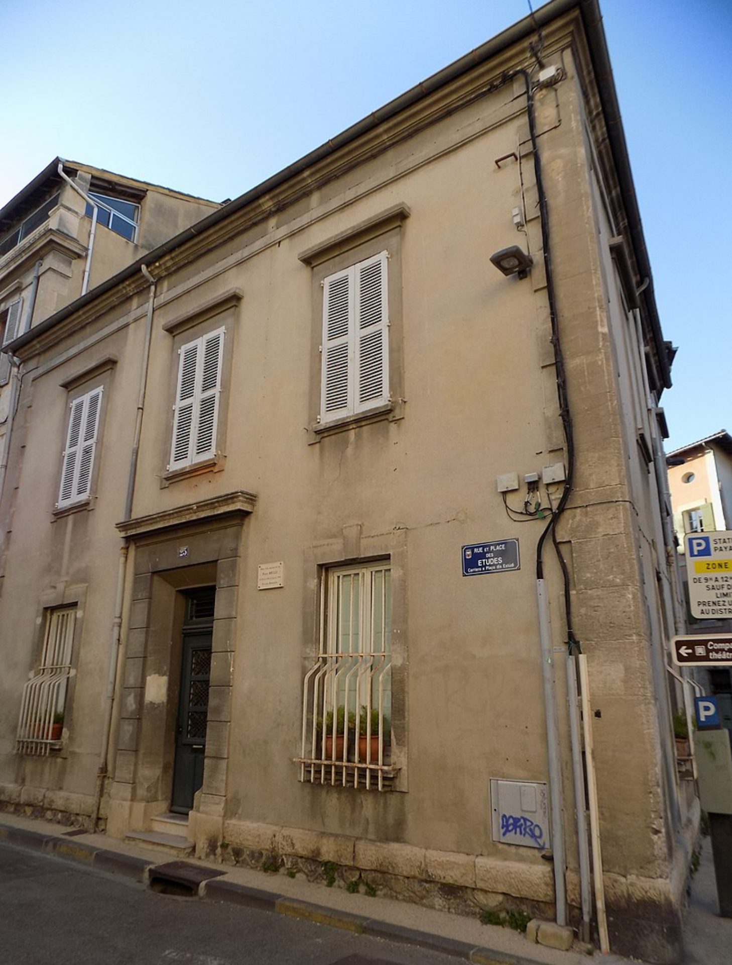 مسقط رأس بيير بول في أفينيون/ وكيبيديا<br>