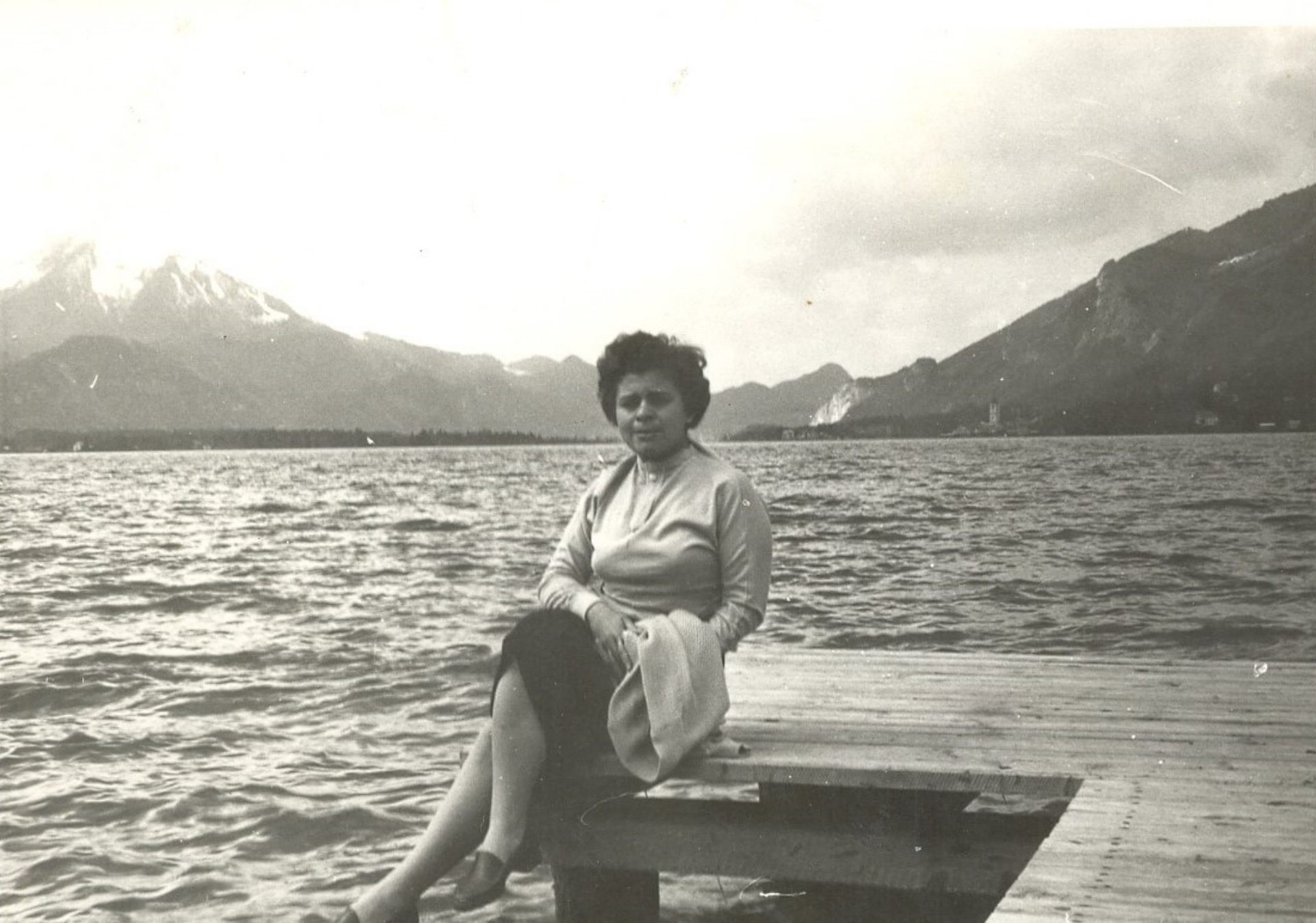 من هي عواطف عبد الكريم