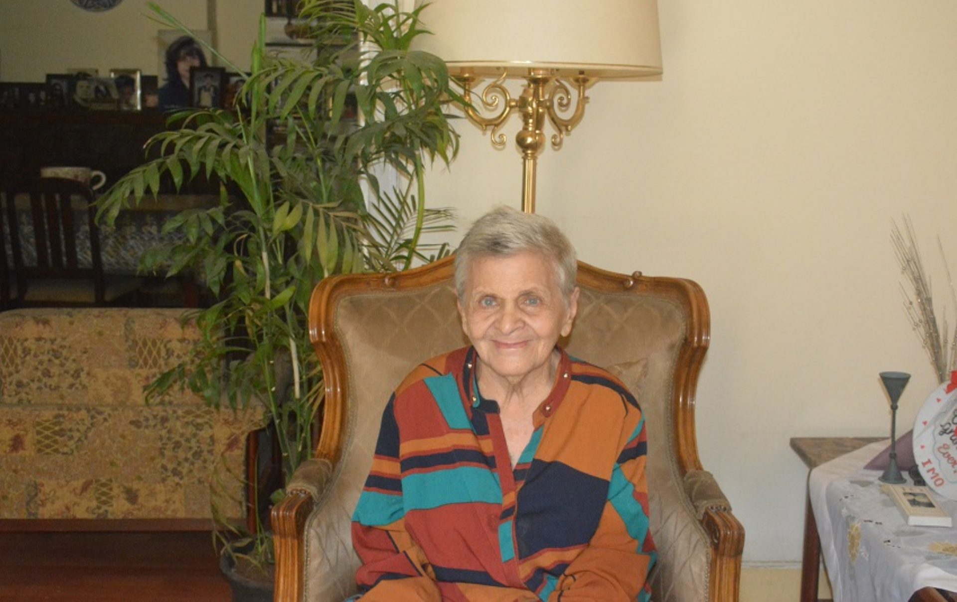 من هي عواطف عبد الكريم