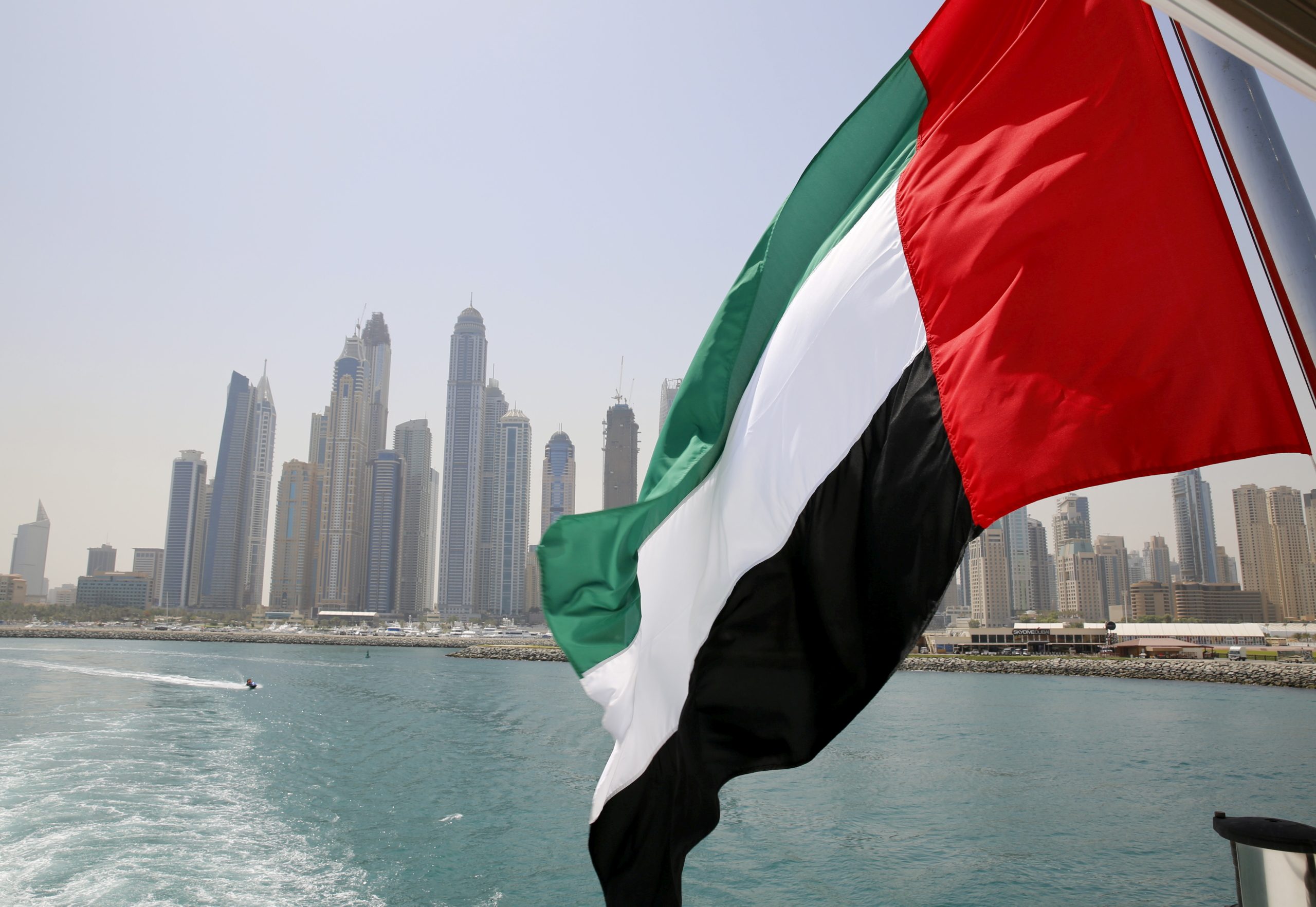 الإمارات فيديو سيارات استعلاء