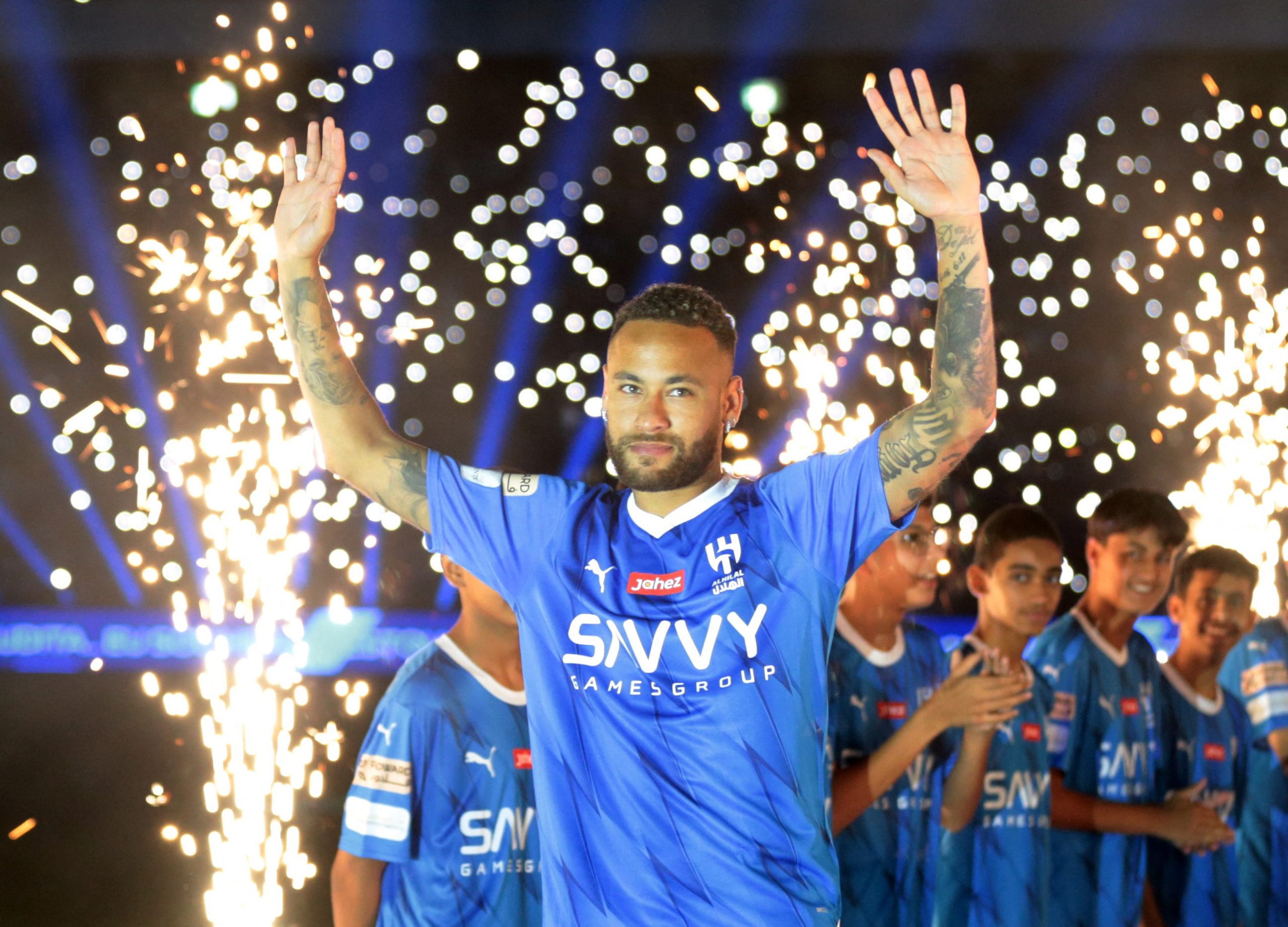 إقبال قياسي على قميص نيمار مع الهلال السعودي (رويترز)