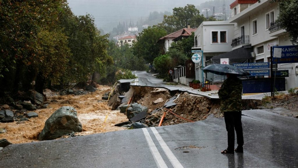 الدمار الذي أحدثه الإعصار دانيال في اليونان 4 سبتمبر 2023 / رويترز