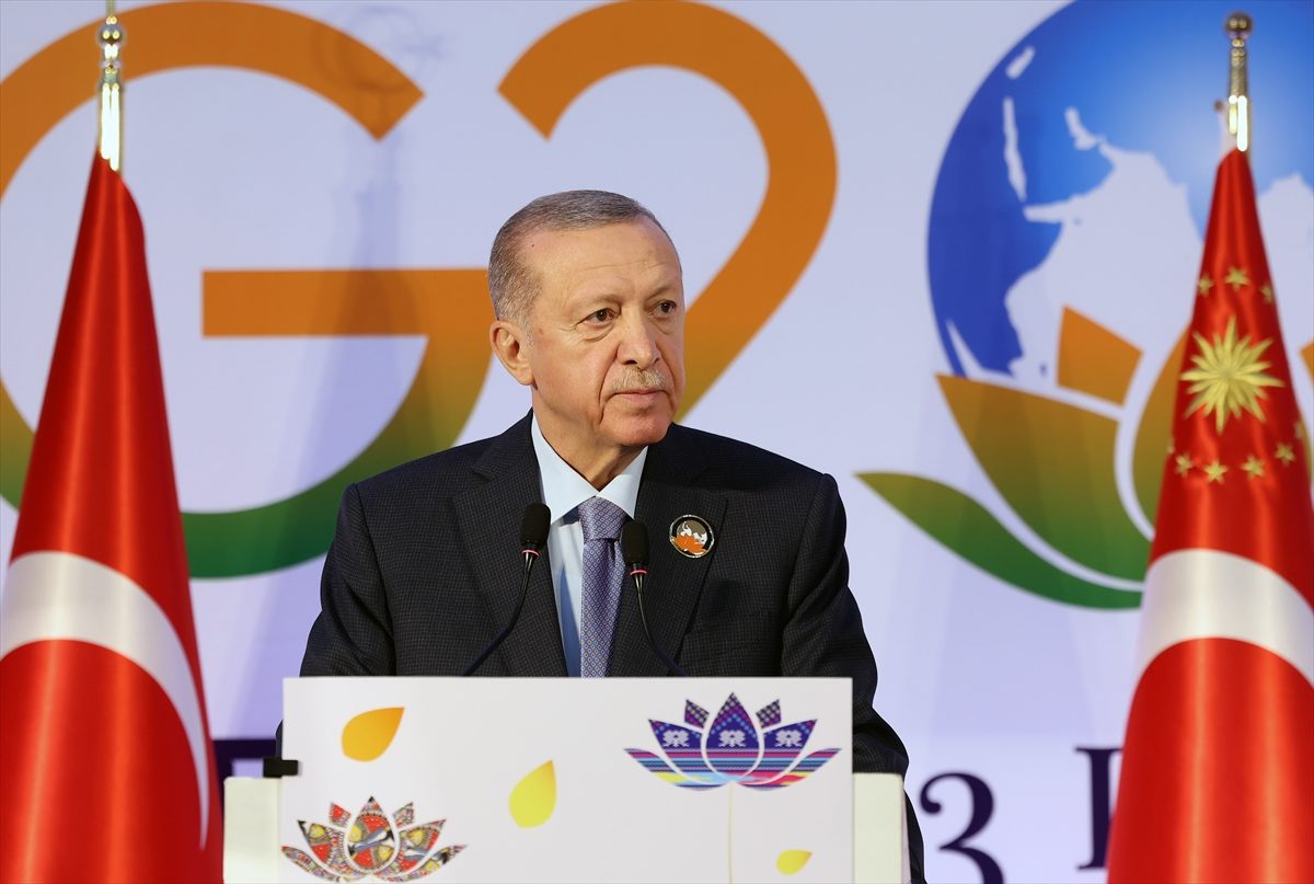 أردوغان: بجهود تركية “قمة العشرين” أدانت الاعتداء على الكتب المقدسة.. تحدث عن موقف بلاده من عضوية السويد في الناتو