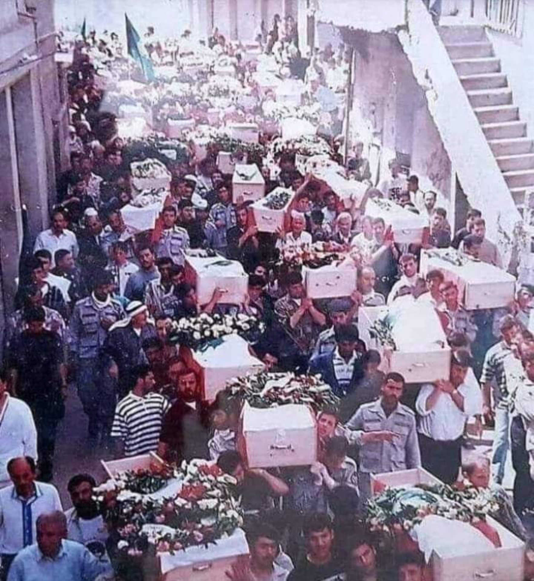 خلال تشييع جثامين ضحايا مجزرة قانا/ تويتر