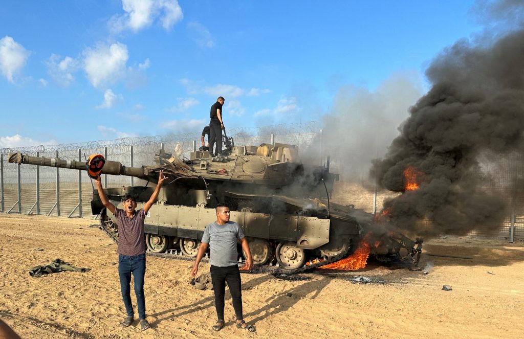 رويترز/ الجدار الحديدي بين غزة والمناطق المحتلة