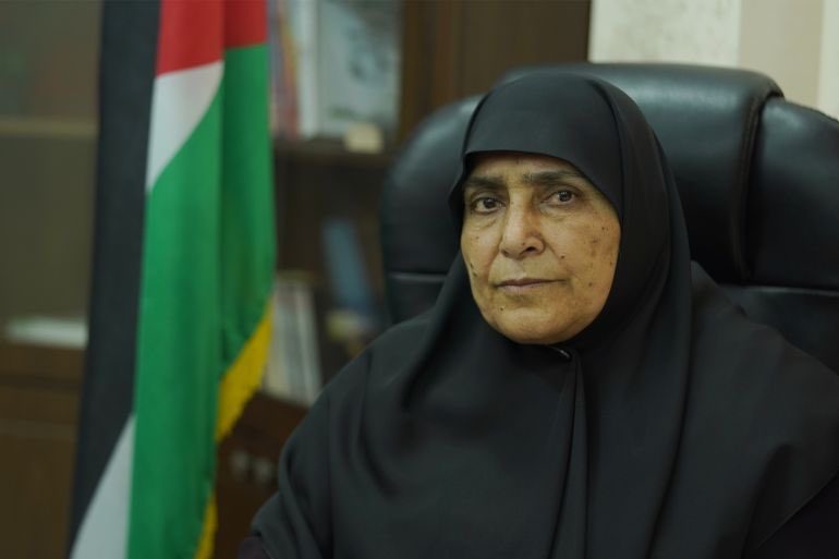 وزيرة سابقة وأول سيدة بالمكتب السياسي لحماس.. من هي المعلمة جميلة الشنطي التي اغتالها الاحتلال بغزة؟