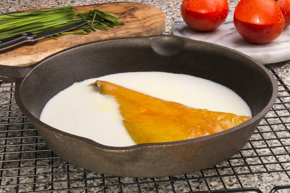 وجبة السمك بالحليب| shutterstock