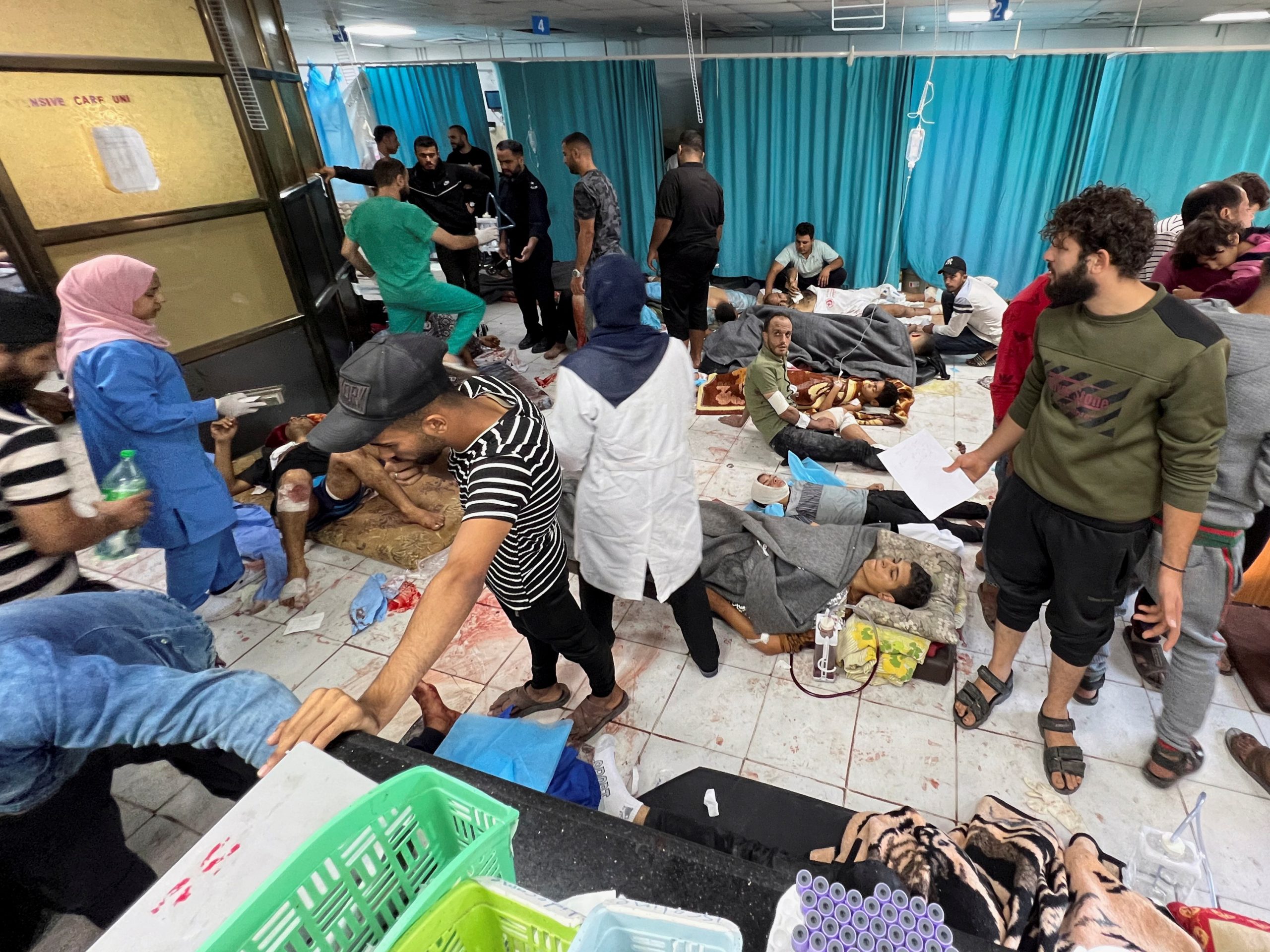 جرحى داخل مستشفى الإندونيسي في قطاع غزة - رويترز