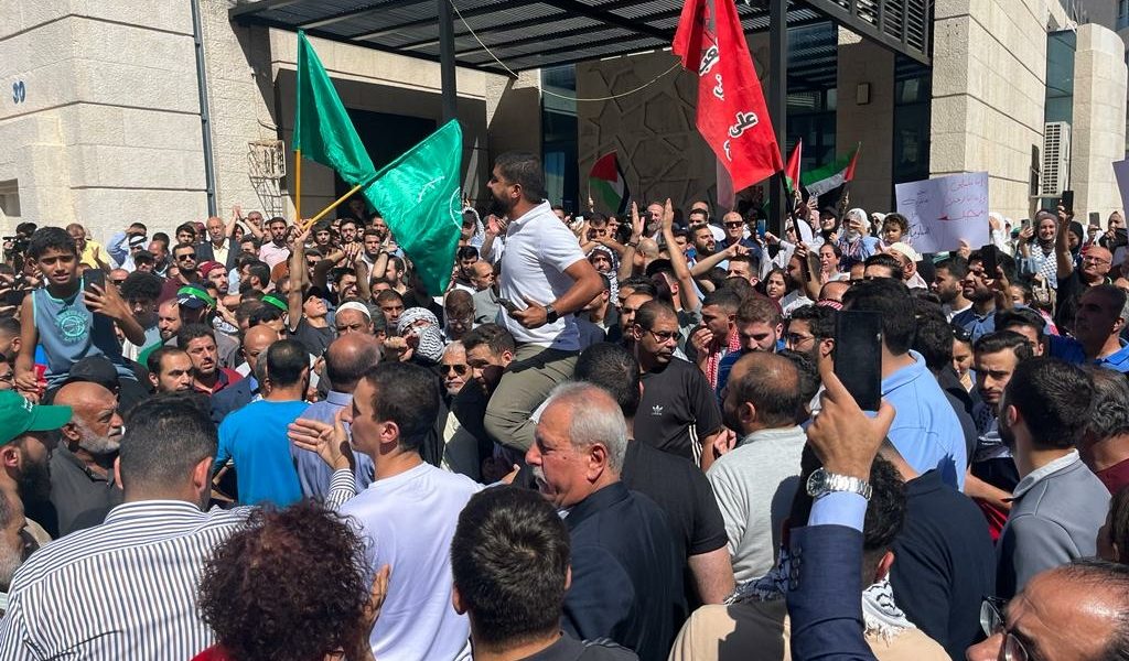 آلاف الأردنيين في مظاهرة سابقة بعمان تضامناً مع غزة / الأناضول