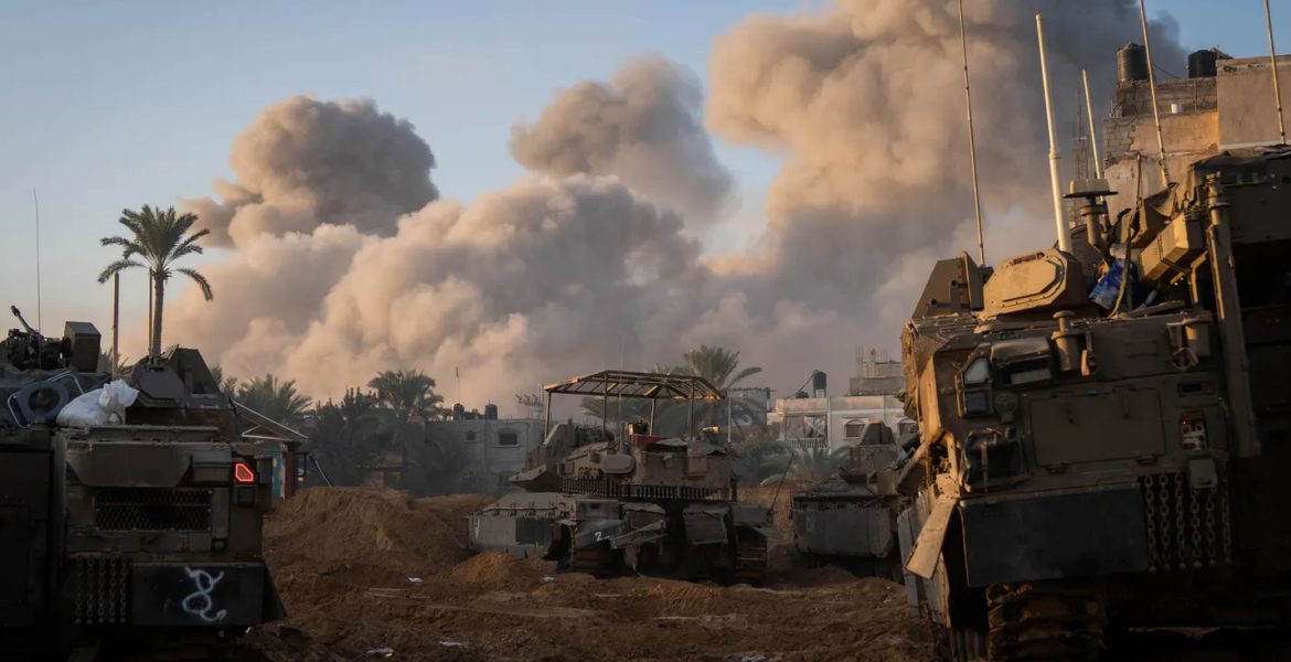 صورة نشرها الجيش الإسرائيلي لدباباته شمال قطاع غزة/ الجيش الإسرائيلي