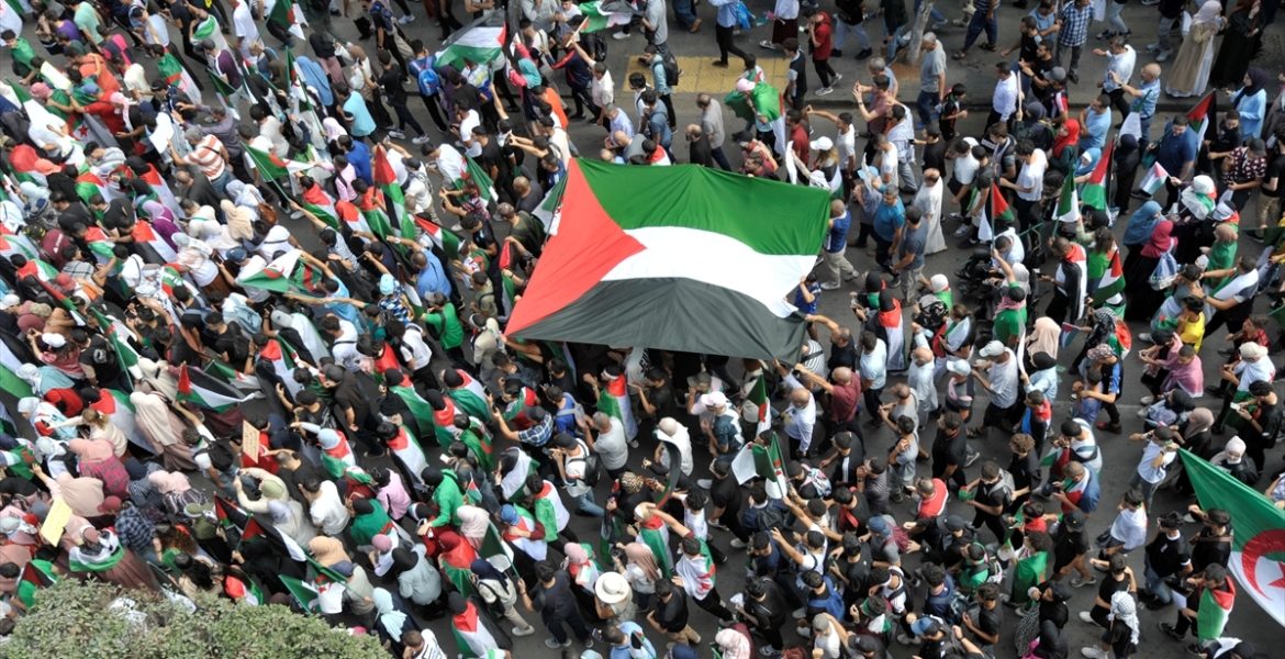 أكبر حزب إسلامي بالجزائر يدعو إلى تحالف دولي دعماً للمقاومة الفلسطينية.. طالب بفتح المعابر لإغاثة غزة