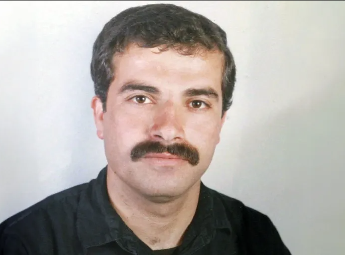 <strong>إبراهيم حامد.. من المولد إلى الزواج </strong>/ التواصل الاجتماعي