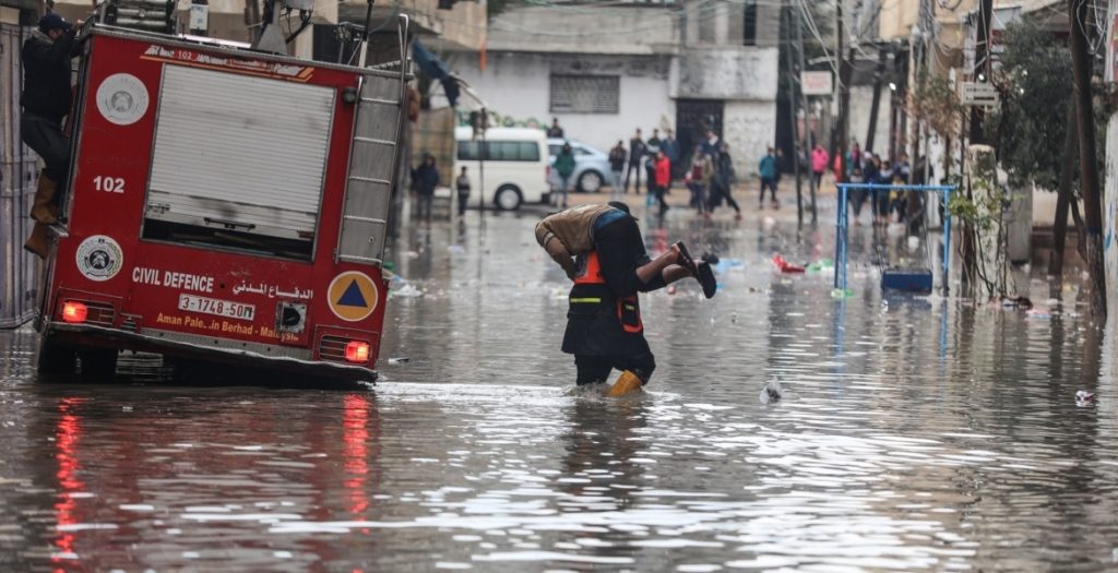 أمطار غزة النازحين فيضانات