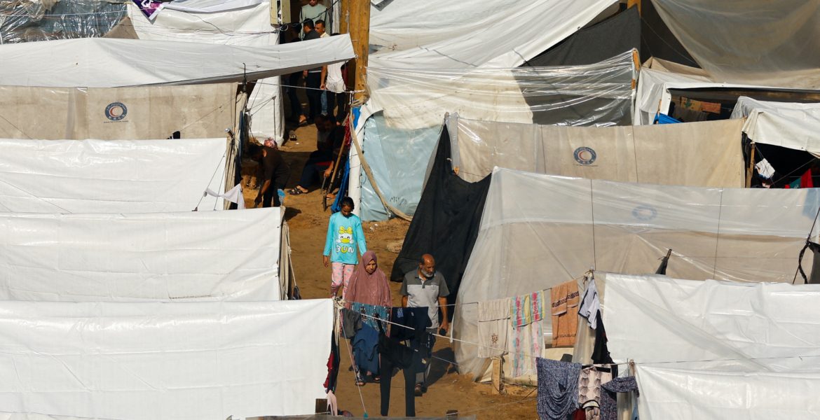 مخيمات للنازحين الفلسطينيين في غزة/الأناضول<br>