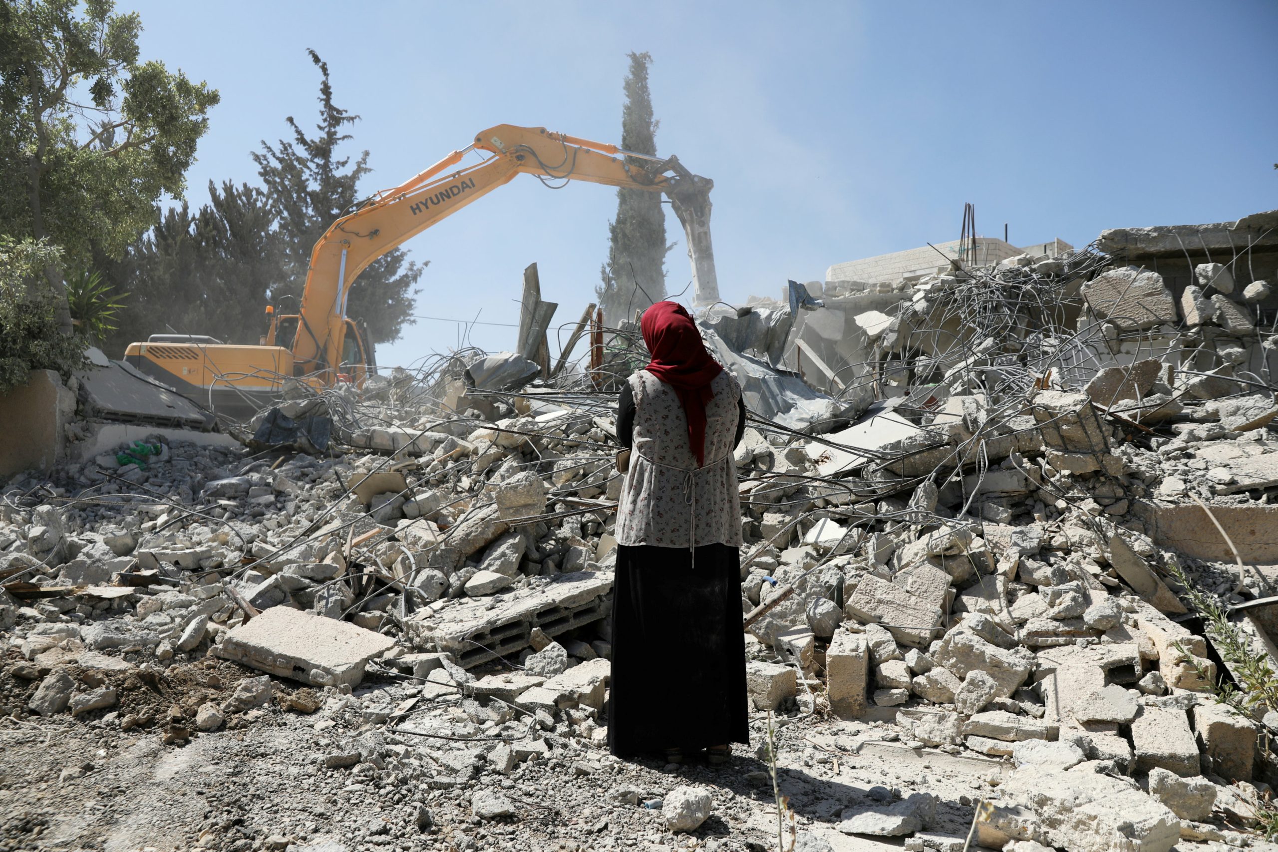 يقوم الاحتلال بالهدم في القدس كسياسة عقاب جماعي للمقدسيين - رويترز