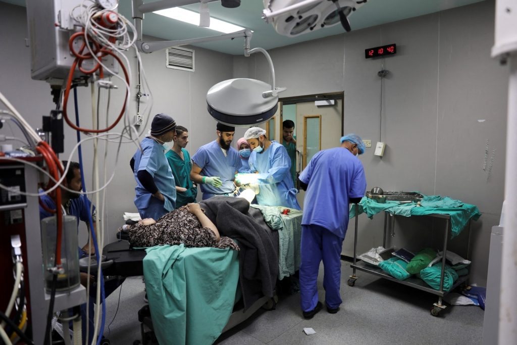  ااقتحام الاحتلال لمستشفى خان يونس الاحتلال الإسرائيلي بقطاع غزة