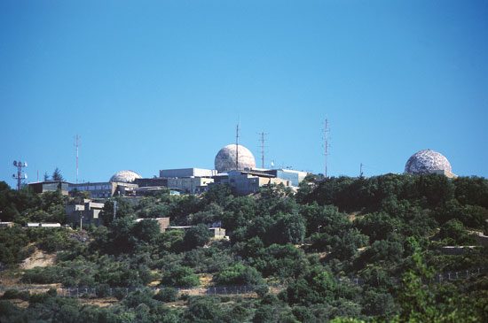 قاعدة ميرون في أعلى جبل ميرون أو جبل الجرمق شمال فلسطين المحتلة/ الأرشيف العبري