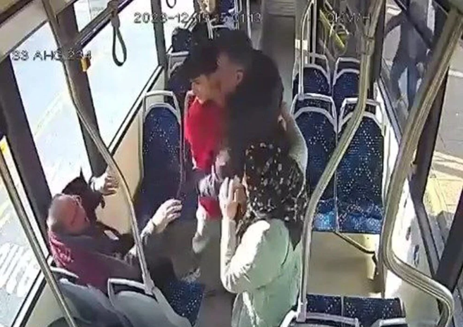 ضرب عجوزين في تركيا
