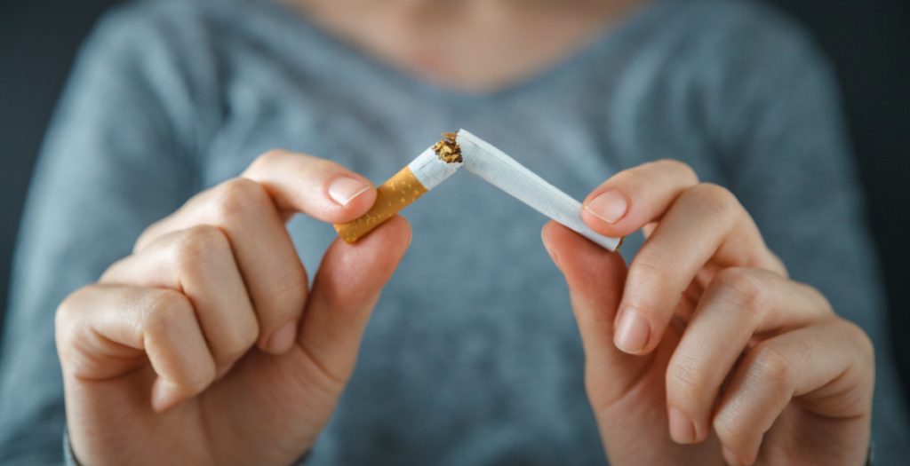 نيوزيلندا تتراجع عن قانون حظر التدخين
