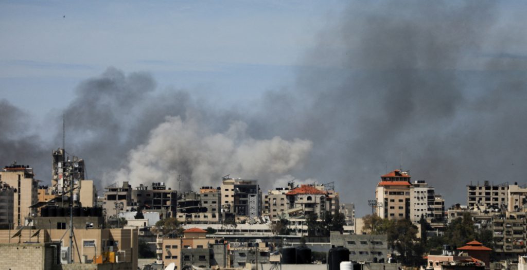 الاحتلال يشن سلسلة غارات على رفح معارك في قطاع غزة